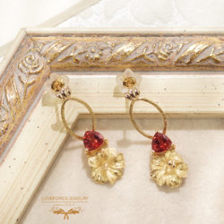 Andesine-Hibiscus-K18Earrings K18ピアス|アンデシン k18ハイビスカス