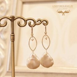 FreshWaterPearl-K18Earrings K18ピアス | 淡水真珠(花びら真珠)